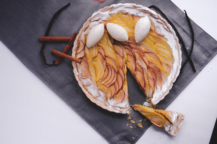 Maple Apple Frangipane Tart – Java Sisters Vanilla